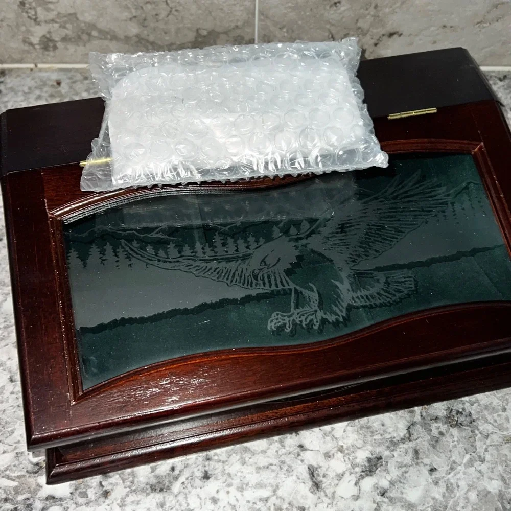 Vintage American‎ Eagle Men's Wooden Jewelry Box Etched Glass Dark Walnut